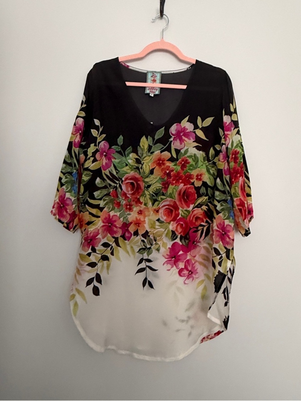 Johnny Was Black and White Multicolor Floral V-Neck Tunic Medium